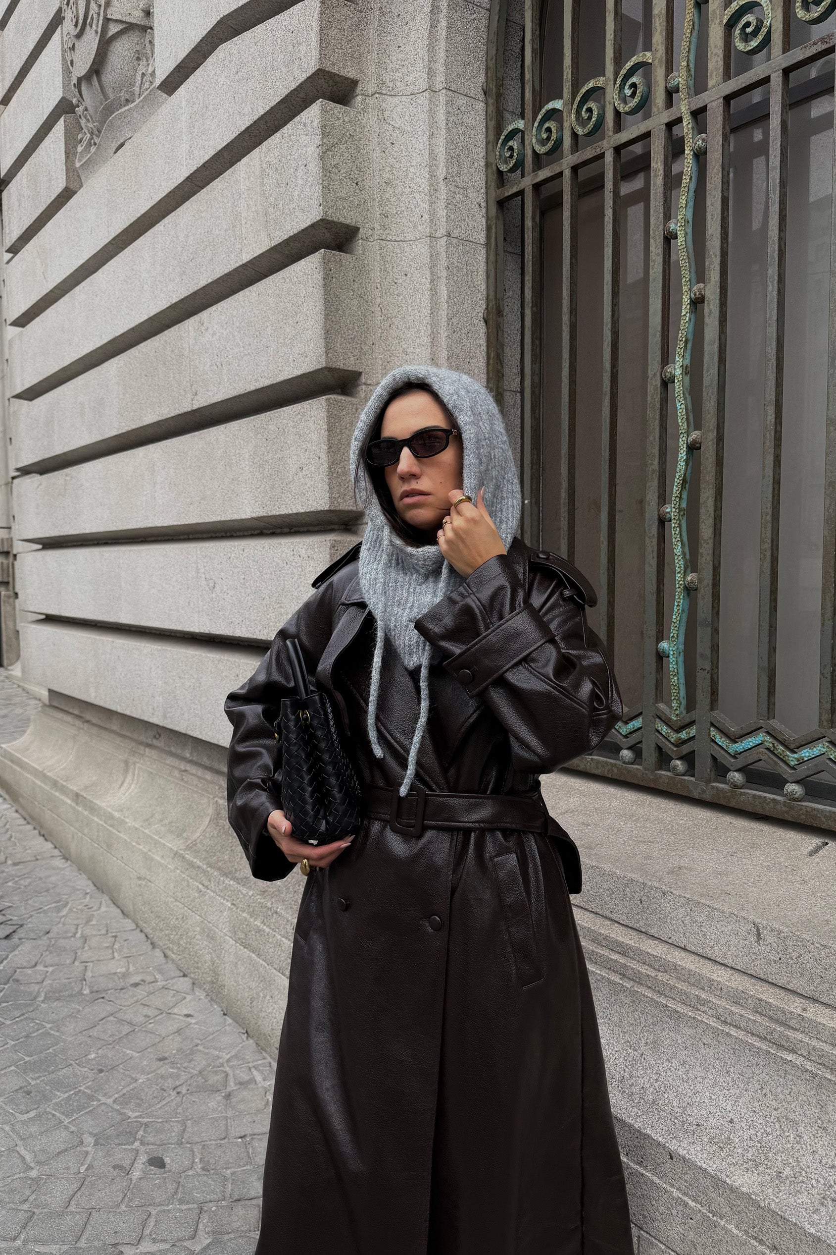 TRENCH COM CINTO EFEITO PELE