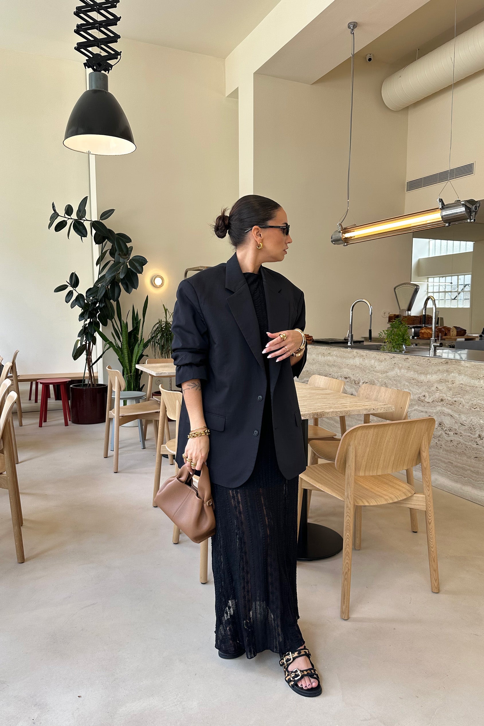 VESTIDO COMPRIDO DE MALHA DE CROCHET PRETO