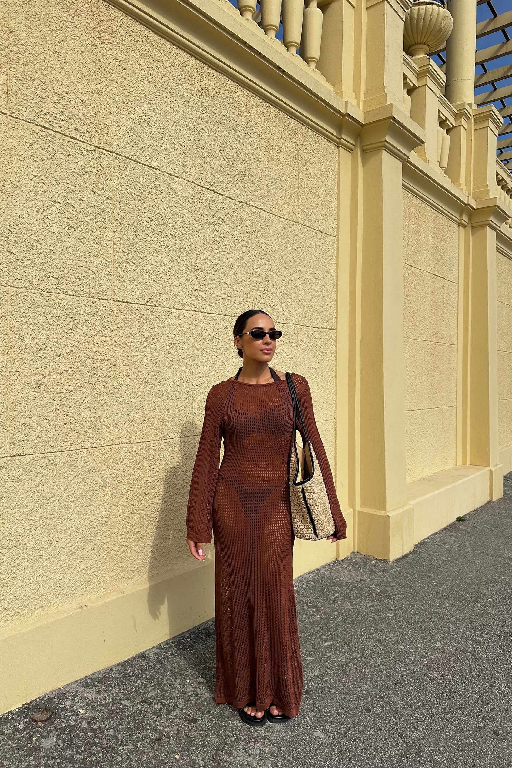 VESTIDO CROCHET CASTANHO