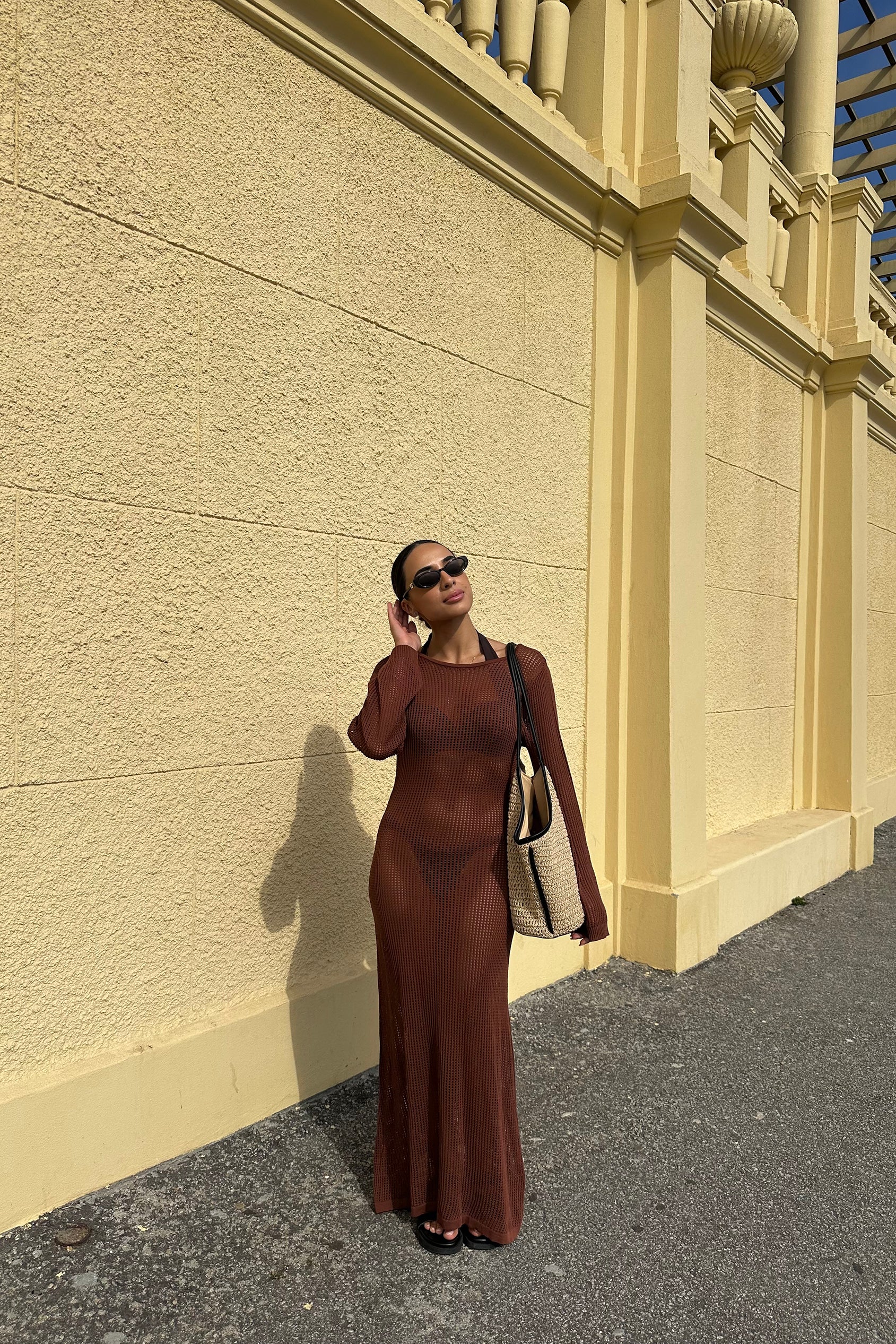 VESTIDO CROCHET CASTANHO