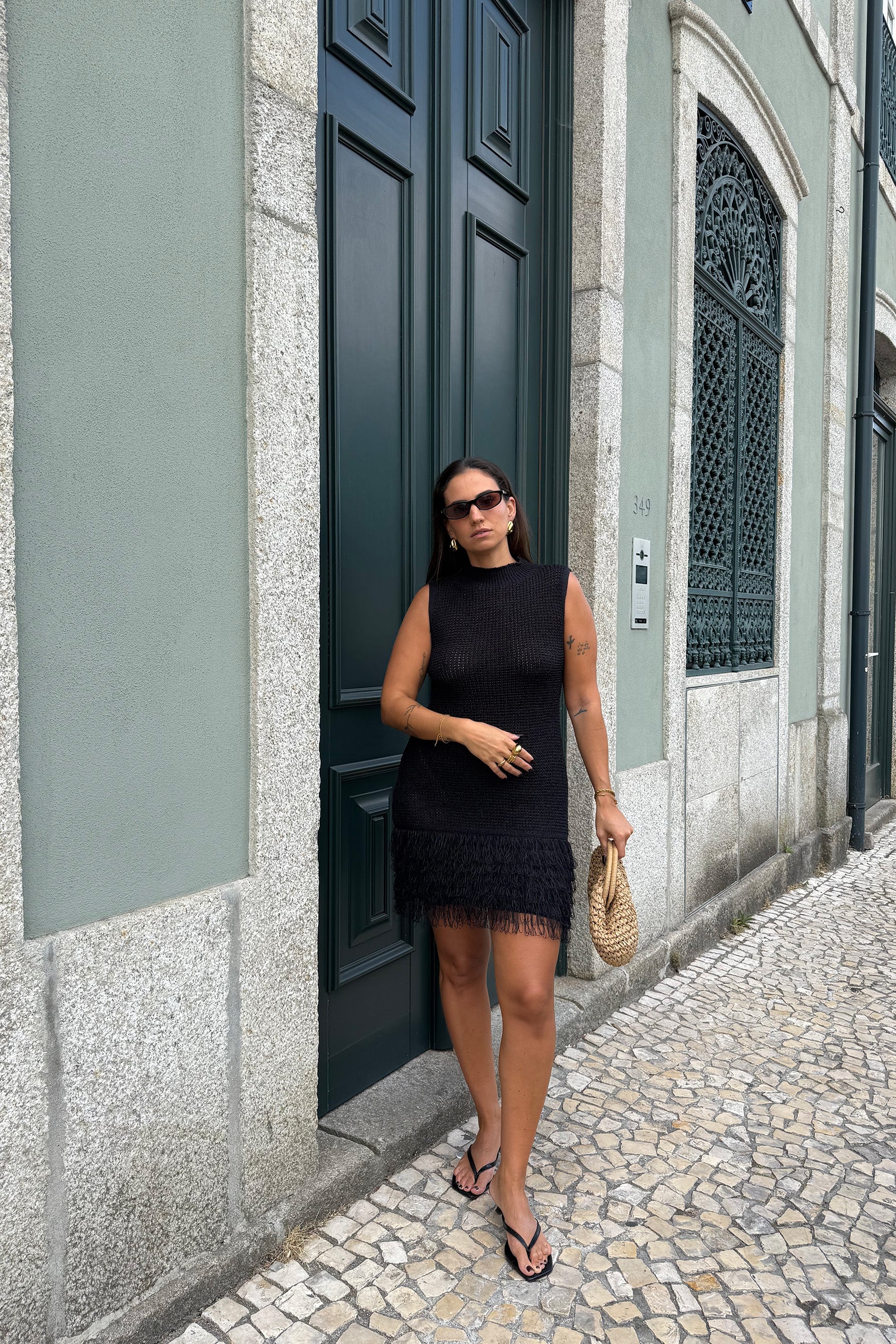 VESTIDO CURTO CROCHET PRETO